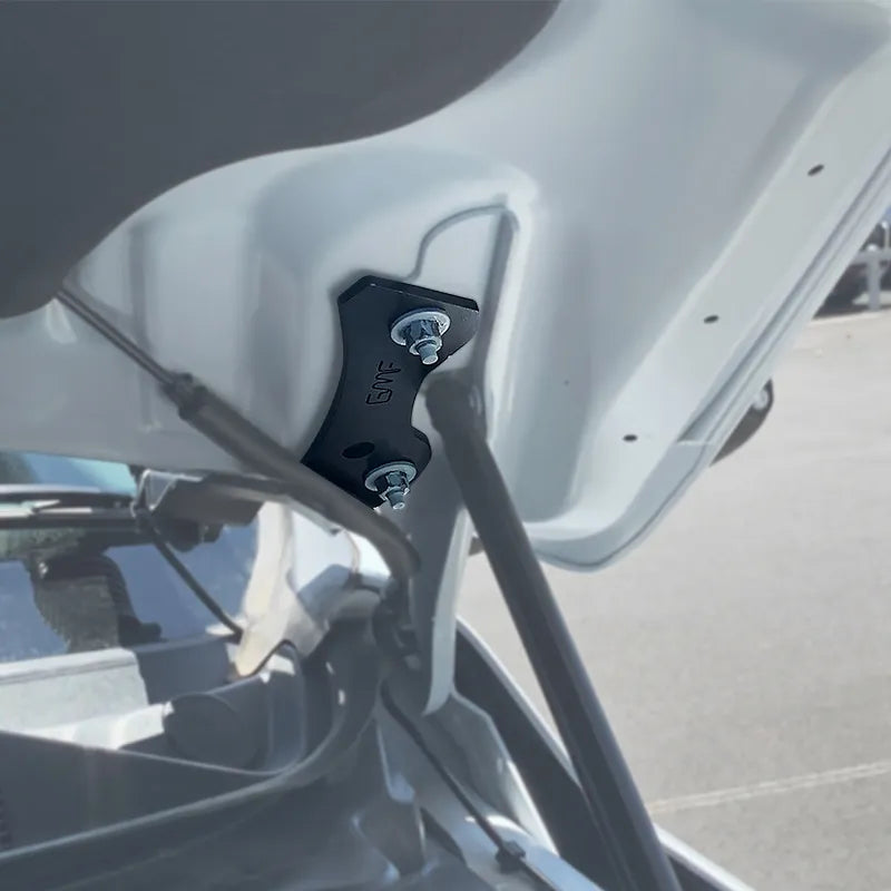 GMF4x4 BB-032P (032P-BB) UHF Antenna Bonnet Bracket To Suit Dodge RAM 2500 2019+ - Passenger Side