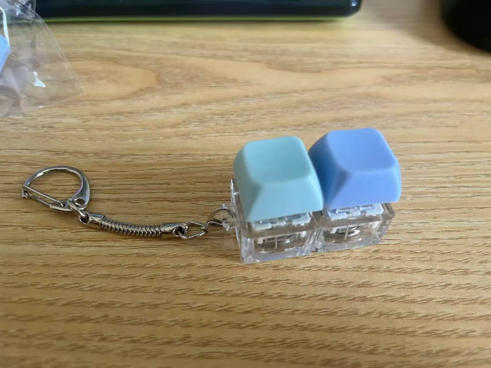 ADHIX ADXAURA - LED Light Mechanical Keycap Keychain Fidget Clicker