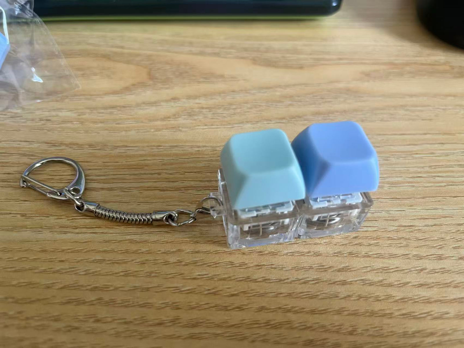 ADHIX ADXAURA - LED Light Mechanical Keycap Keychain Fidget Clicker