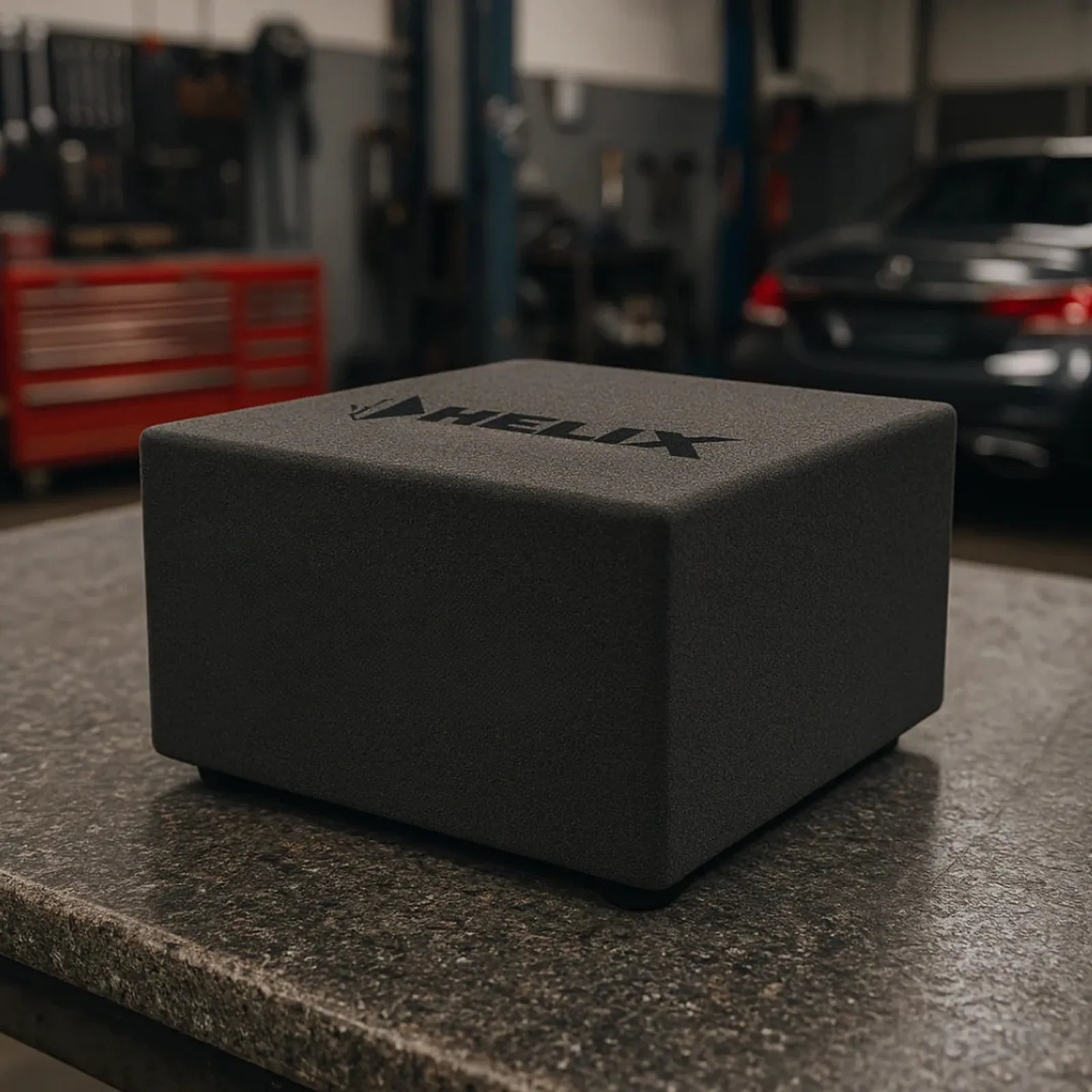 Helix IK E8.1-SVC2 | 8" 300W RMS Vented Subwoofer Box 2Ω – Compact Powerful Bass for Your Car