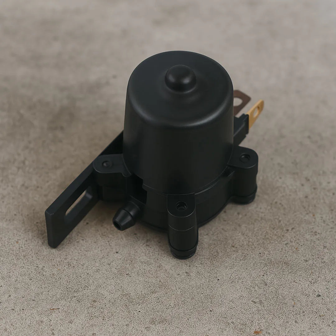 OEX ACX5306 24V Universal Windscreen Washer Pump Heavy-Duty, Reliable, Easy Install