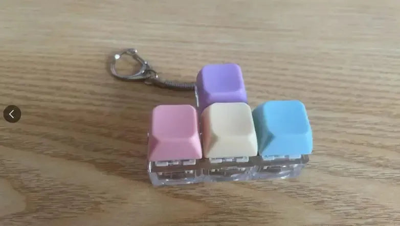 ADHIX ADXAURA - LED Light Mechanical Keycap Keychain Fidget Clicker