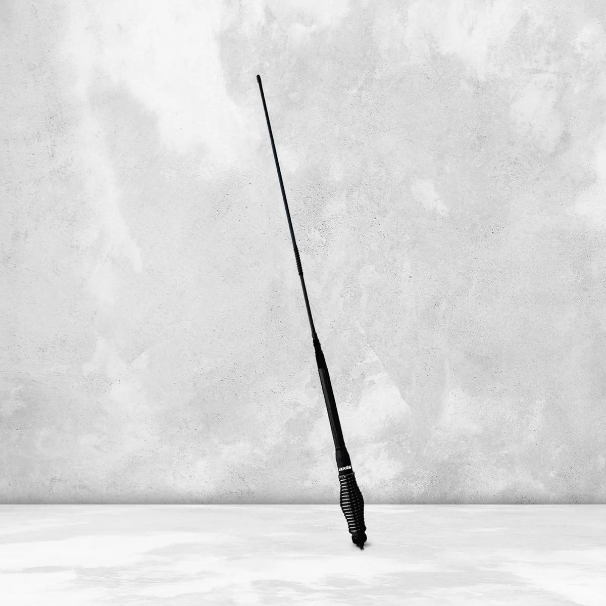 AXIS AKU7 - 7dB UHF Antenna with Stainless Steel Spring and Elevated Feed