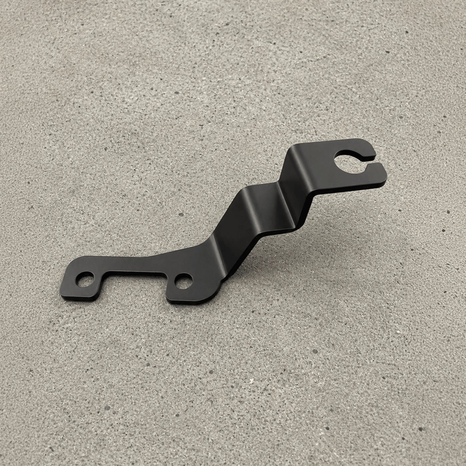 Aerpro APVCBB11 Bonnet Mount UHF Antenna Bracket Holden Colorado RG