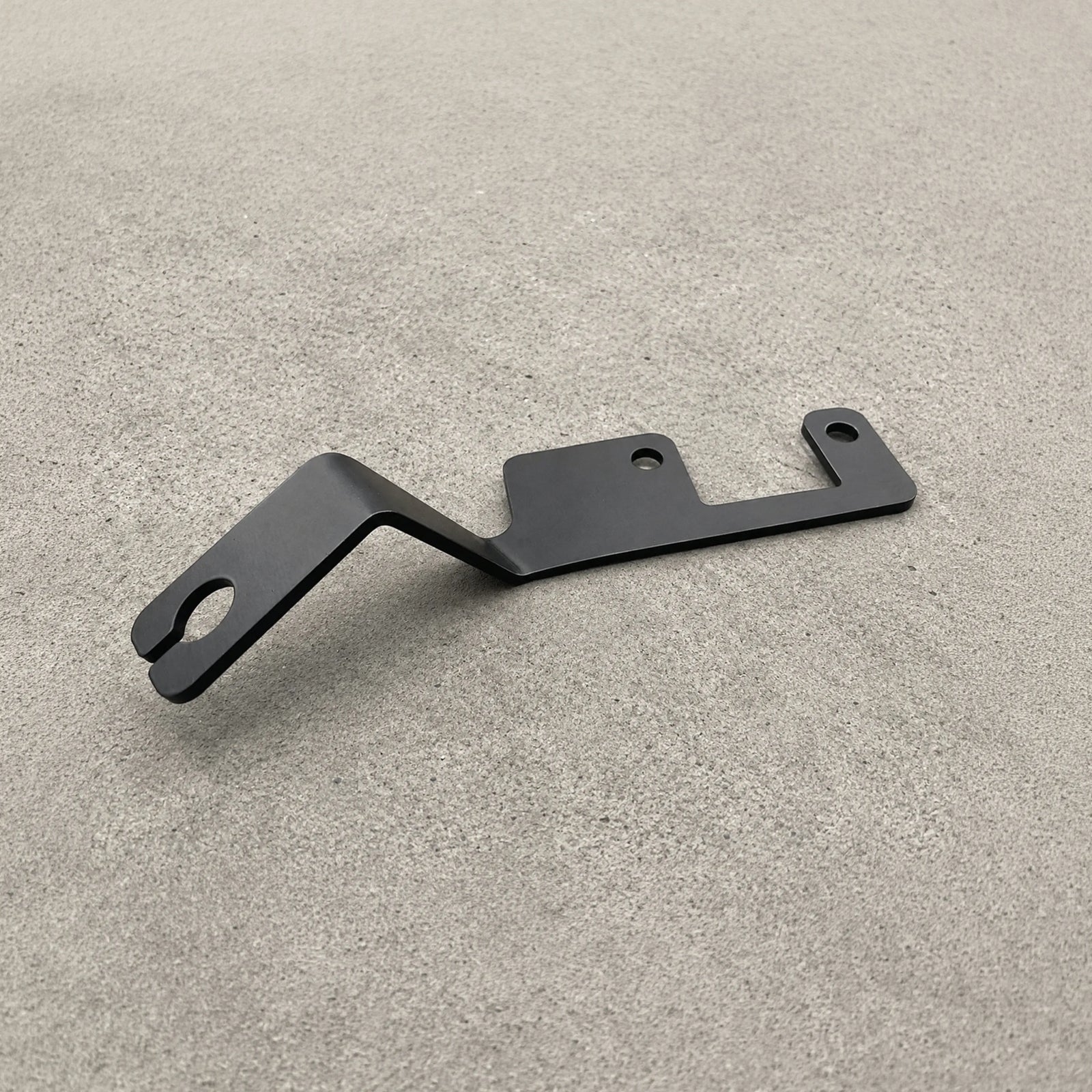 Aerpro APVCBB12 Bonnet Mount UHF Antenna Bracket Nissan Navara NP300