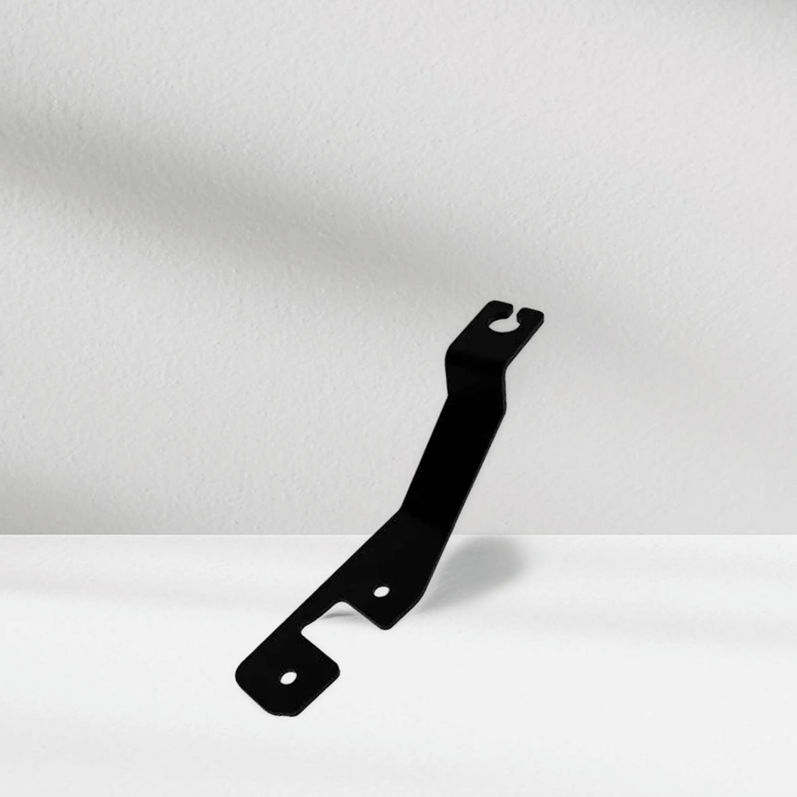 Aerpro APVCBB21 Bonnet Mount UHF Antenna Bracket Volkswagen Amarok 2023-On