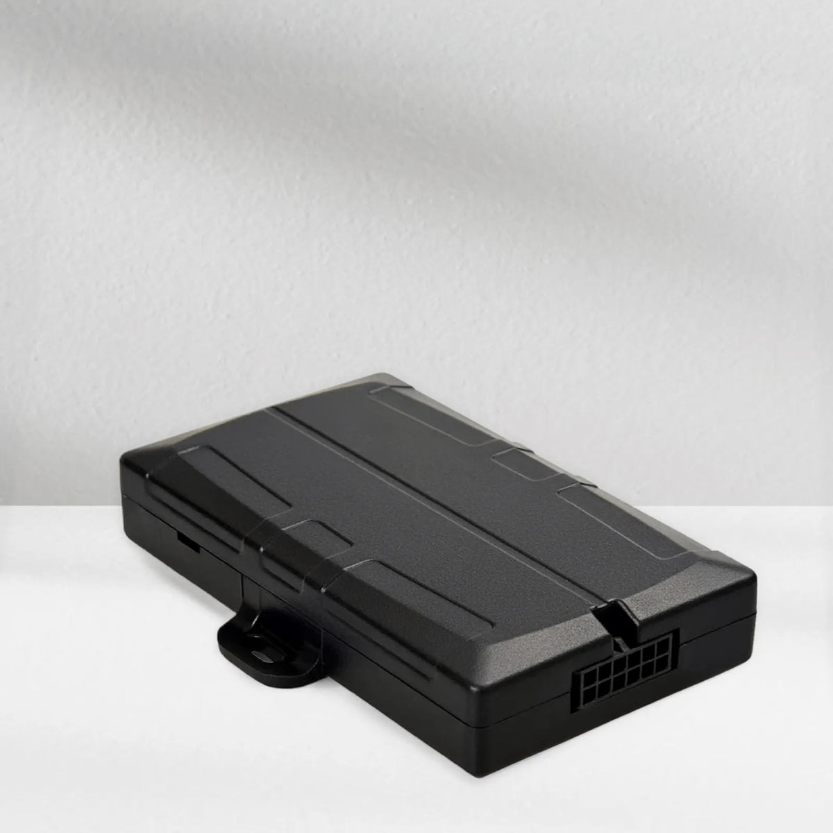 AXIS AVT3 - Commercial Vehicle GPS Tracker with 4G LTE and Fleet Management