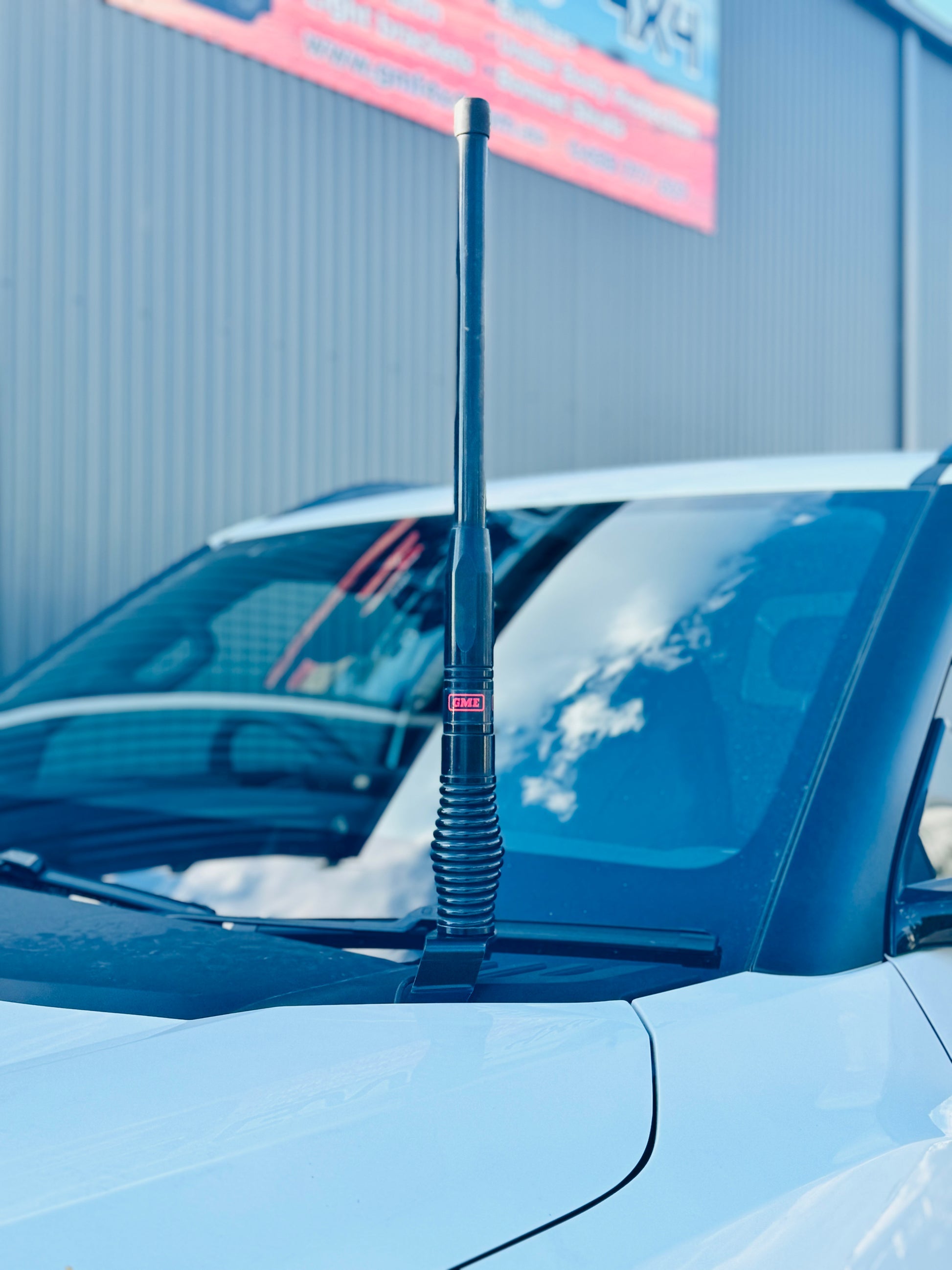 GMF4x4 BB-237P BYD Shark Bonnet Hinge UHF Antenna Bracket - Passenger Side