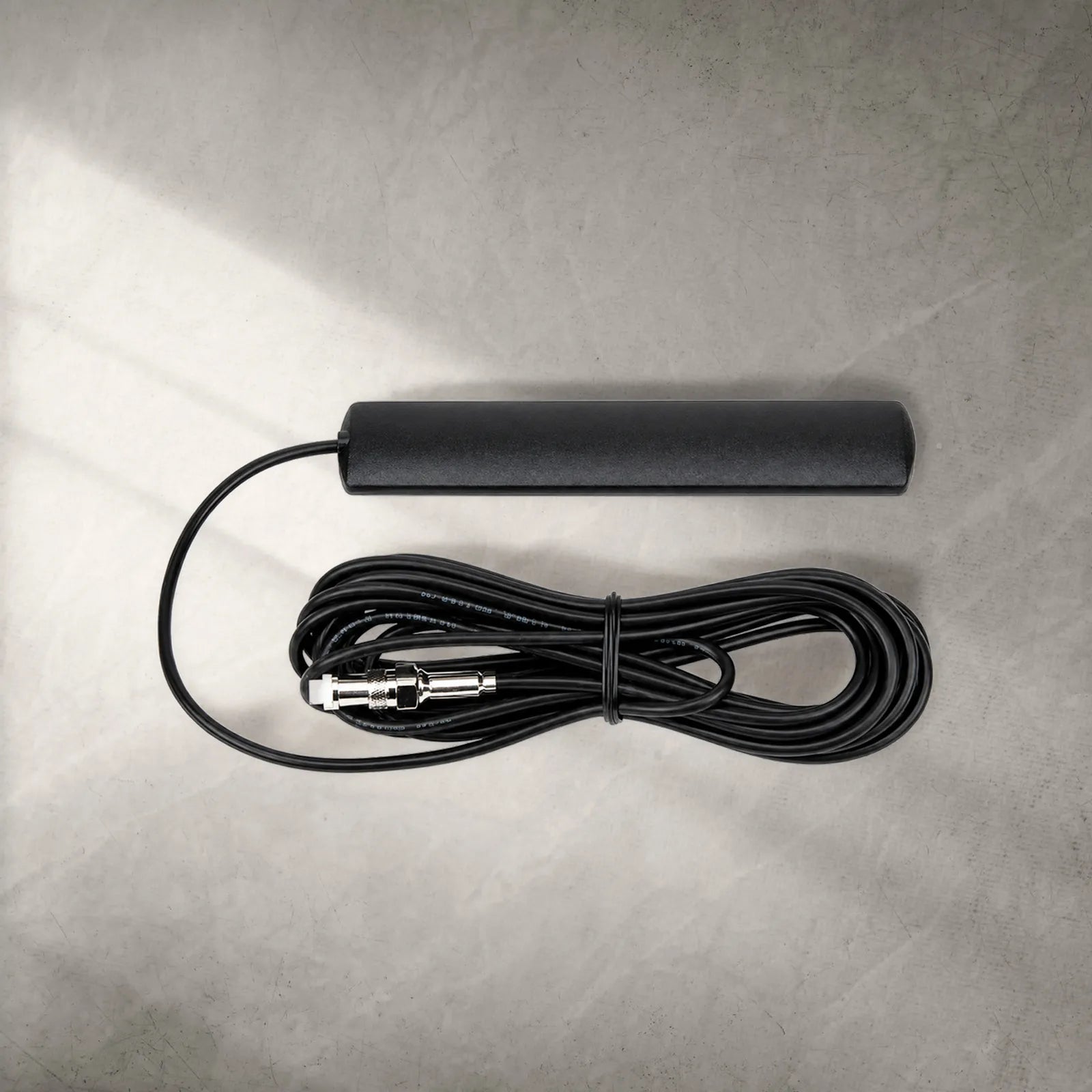 AXIS CLR5G - 4G 5G Stealth Phone Antenna