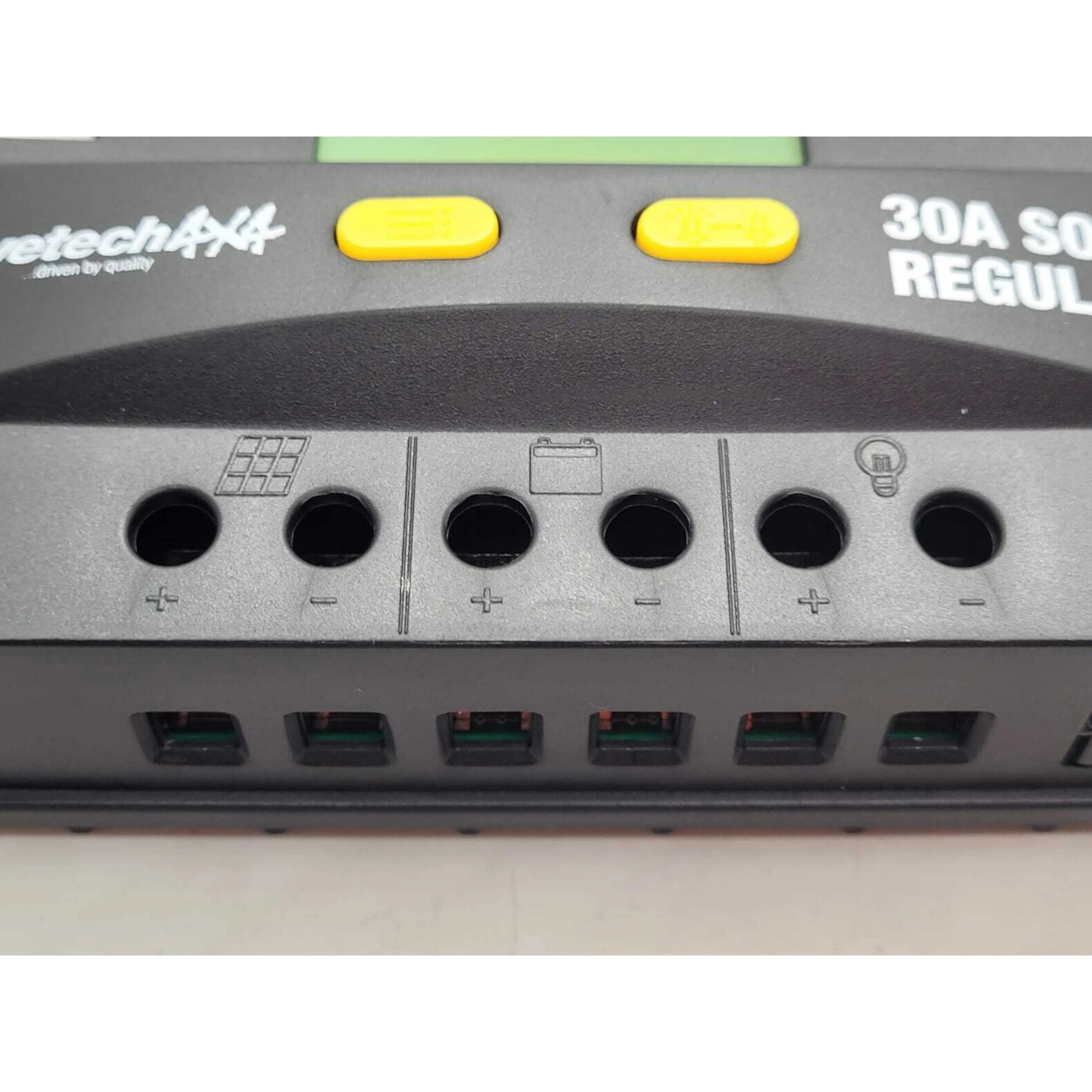 Drivetech 4x4 DTSR30 30A Solar Regulator and Monitor