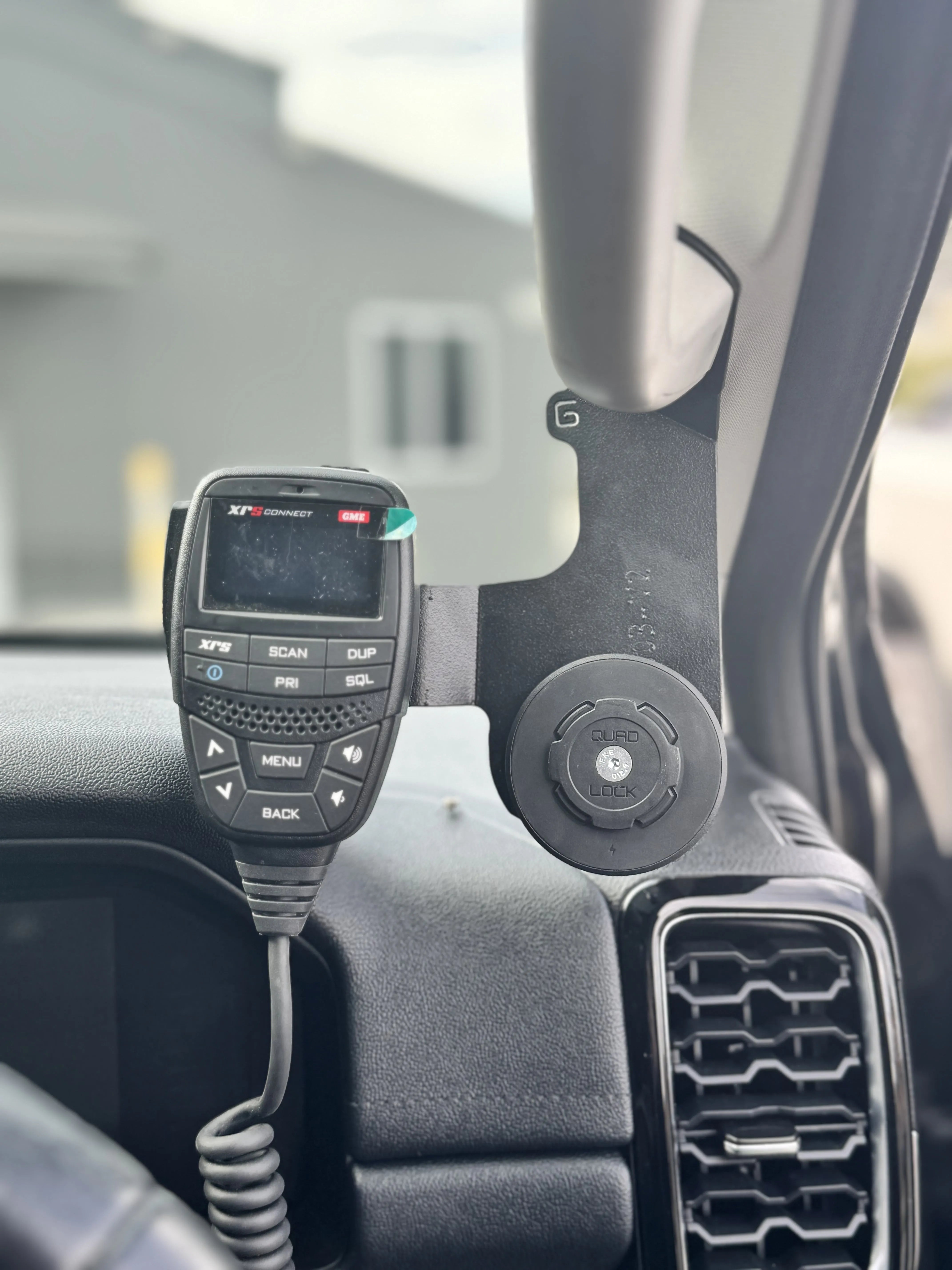 GMF4x4 4009-PH-D Toyota Hilux N80 2015+ Phone and UHF Handpiece Holder