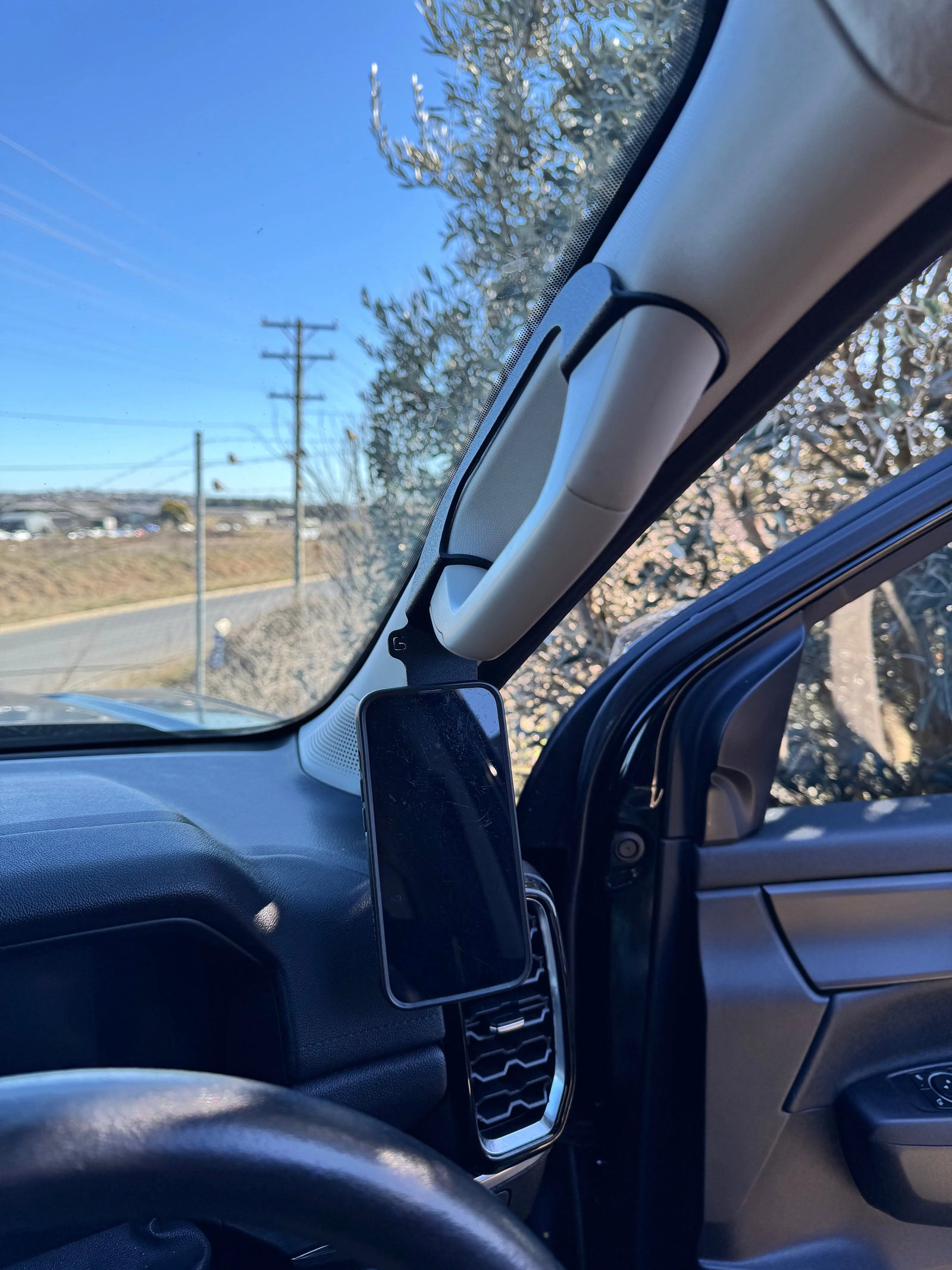 GMF4x4 4004-PH-S Ford Ranger RA 2022+ Phone Holder