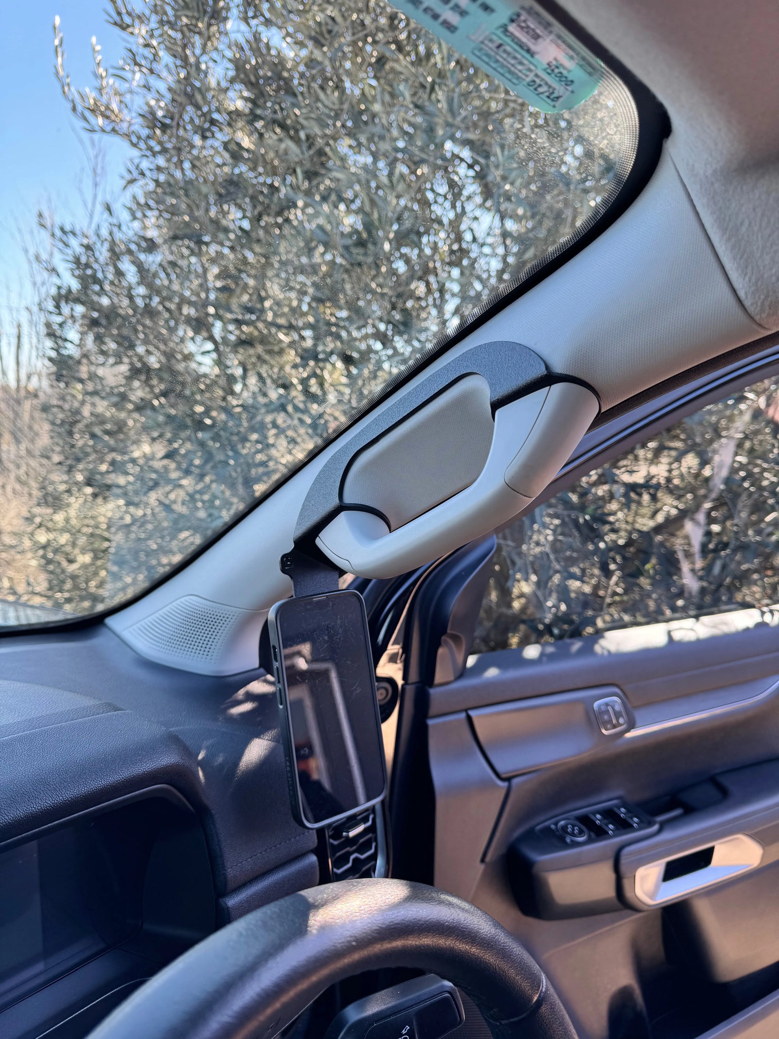 GMF4x4 4004-PH-S Ford Ranger RA 2022+ Phone Holder