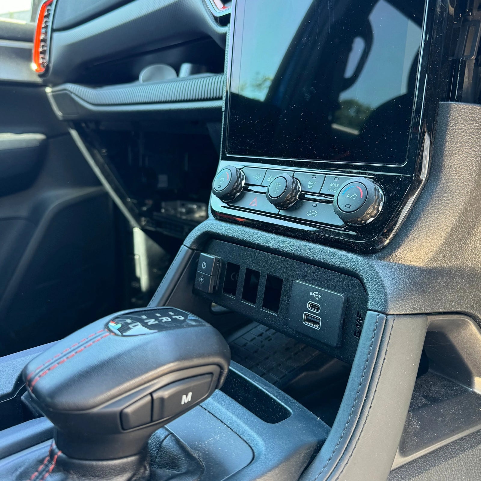 GMF4x4 SW-1012 Next Gen Ford Ranger Wildtrak, Platinum, Limited, Raptor and Everest Switch Panel Insert Suits 12 Inch Screen