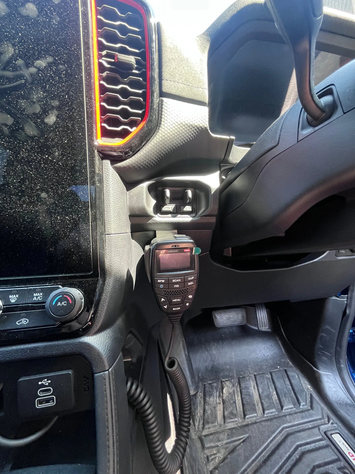 GMF4x4 HP-202 Ford Ranger RA, Raptor RA and Everest 2023+ Stainless Steel UHF Handpiece Mount