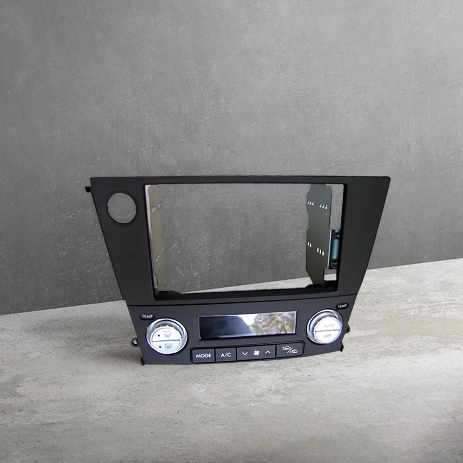 Stinger JPSUBLIB2D Double DIN Radio Fascia Kit to Suit Subaru Liberty/Outback 2006-2008