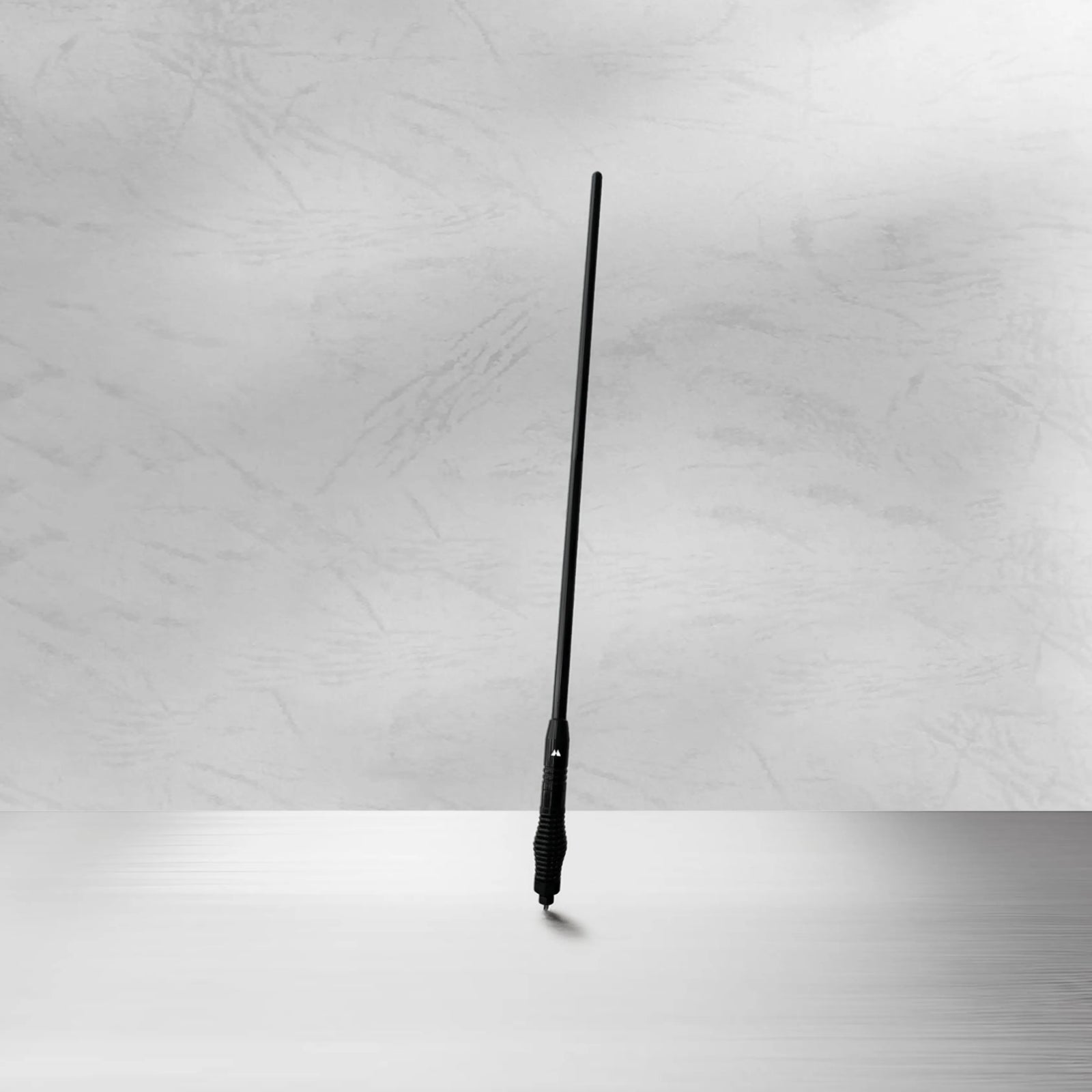Midland PRO7000 - 6.9dBi Heavy-Duty UHF Radome Antenna 1.2m with LMR240 Cable