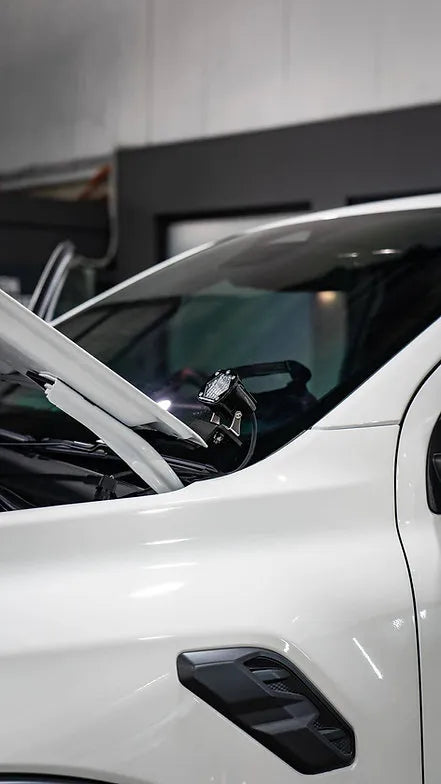 GMF4x4 STRUT-1005 (1005-Strut) Bonnet Strut Kit w/ PSG&DRS LED Bracket incorporated To Suit Ranger/Everest/Raptor RA 2023+