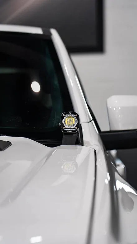 GMF4x4 STRUT-1005 (1005-Strut) Bonnet Strut Kit w/ PSG&DRS LED Bracket incorporated To Suit Ranger/Everest/Raptor RA 2023+