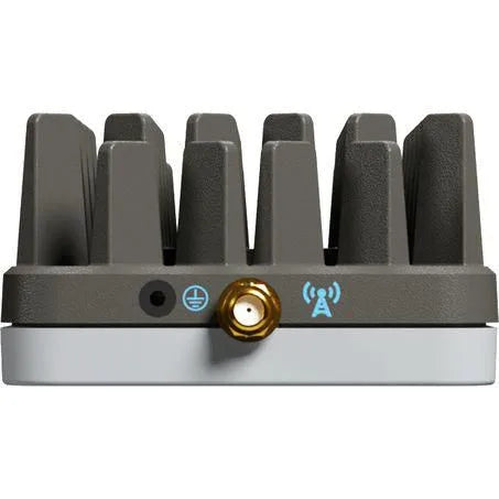 Cel-Fi ROAM41+T ROAM R41 Smart Repeater with CLR8-5G Antenna