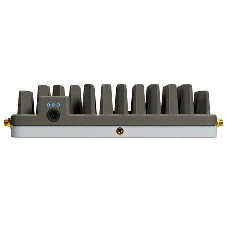 Cel-Fi ROAM41+T ROAM R41 Smart Repeater with CLR8-5G Antenna