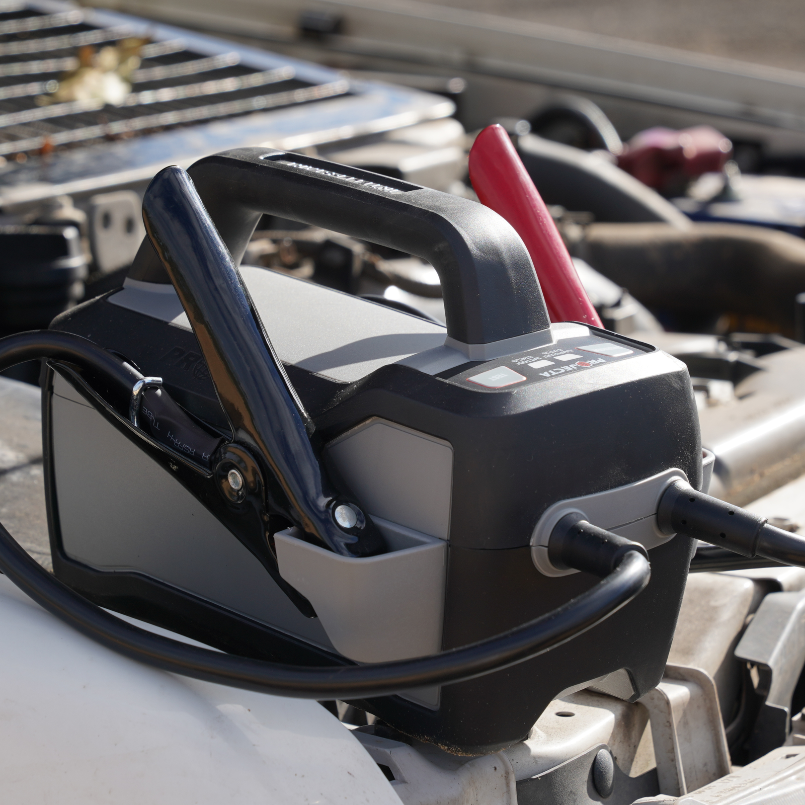 Projecta IS1500 12V 1500A Intelli-Start Emergency Lithium Jump Starter