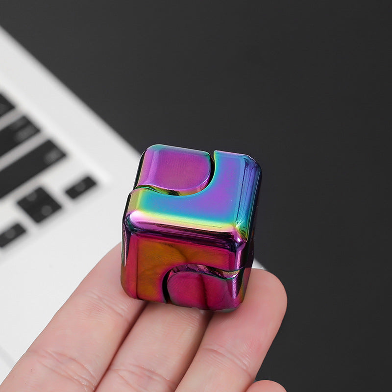 ADHIX ADXAPEX - Small Square Dice Fingertip Gyro Metal Magic Finger Fidget Spinner Cube