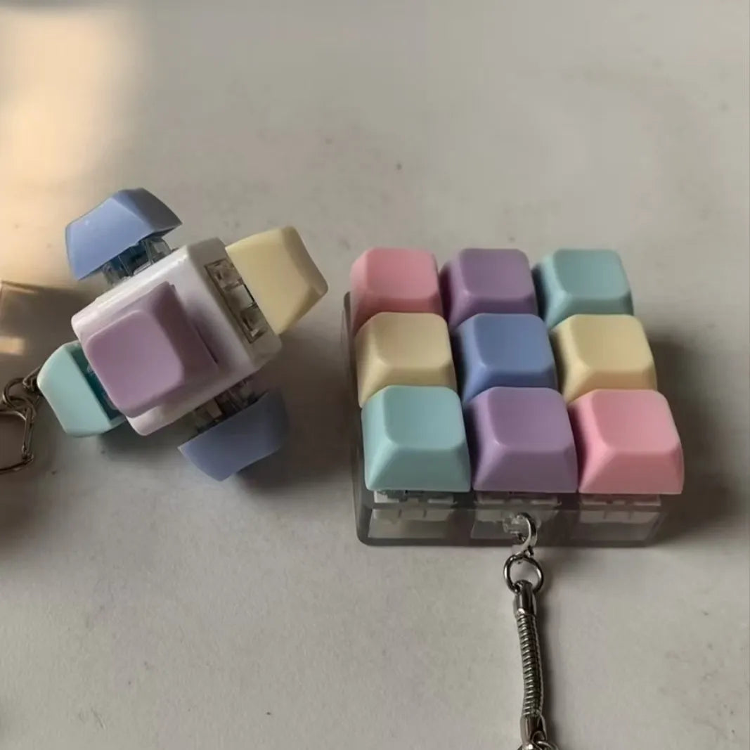 ADHIX ADXAURA - LED Light Mechanical Keycap Keychain Fidget Clicker
